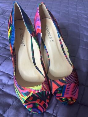 Shoe Dazzle Neon Multicolor Peep-Toe Heels with Pink & Blue Accents